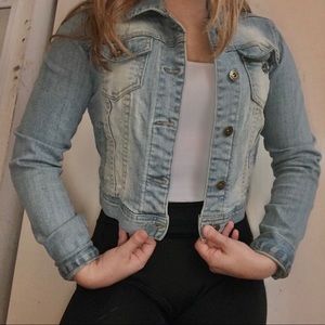 A Light-Wash Jean Jacket!